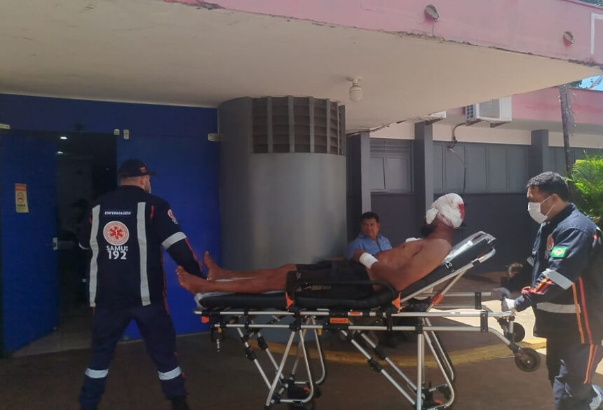 Homem foi levado para o Hospital da Vida por meio do Samu Indígena; Foto: Leandro Holsbach