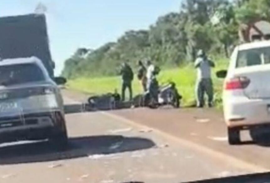 Premonição: Telha cai de caminhão e atinge motociclista em acidente na BR-262 / Liga da Justiça rádio/tv 