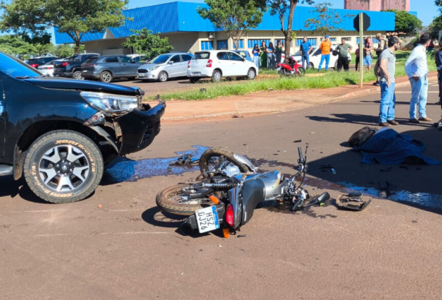 Caminhonete bateu frontalmente com Diego que conduzia a motocicleta; Foto: Sidnei Bronka/Ligado Na Notícia