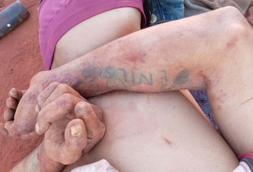 Vítima foi encontrado com vários ferimentos de arma de fogo; Foto: Império 