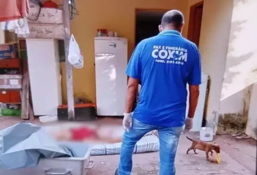 Corpo em cima do colchão; Foto: Coxim Agora