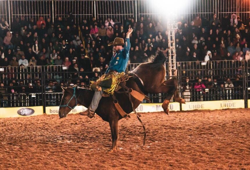 Festa do Peão de Boiadeiro foi destaque de público e competitividade na 60ª Expoagro (fotos- divulgação)