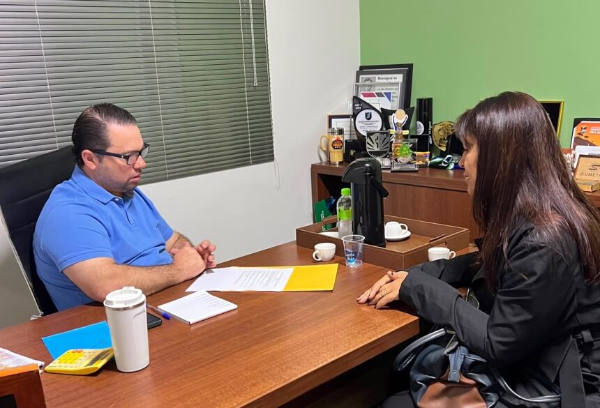 A vereadora Elizângela da Kombi esteve reunida com o deputado federal Rodolfo Nogueira