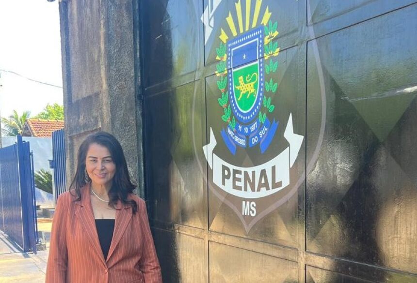 Durante as ações do Agosto Lilás, a Procuradora Especial da Mulher e palestrante Elizângela Farias realizou uma palestra para mulheres privadas de liberdade no presídio feminino de Jateí