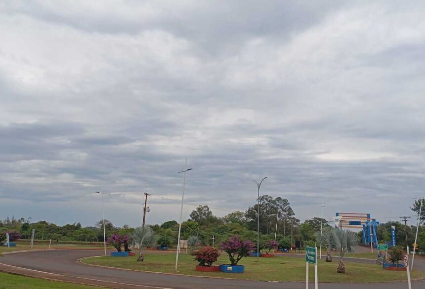 Fátima do Sul o tempo está nublado com previsão de chuva a tarde