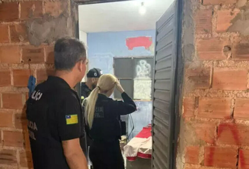 Policiais civis e federais durante cumprimento de mandados (Foto: Divulgação | PF)