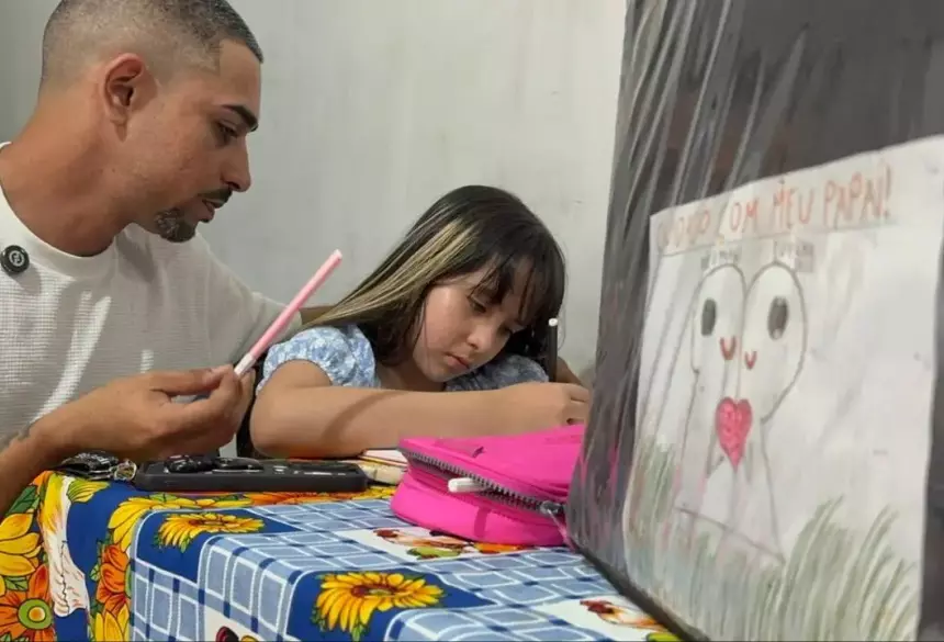 Menina se expressa por meio de desenhos. (Leonardo de França, Jornal Midiamax)