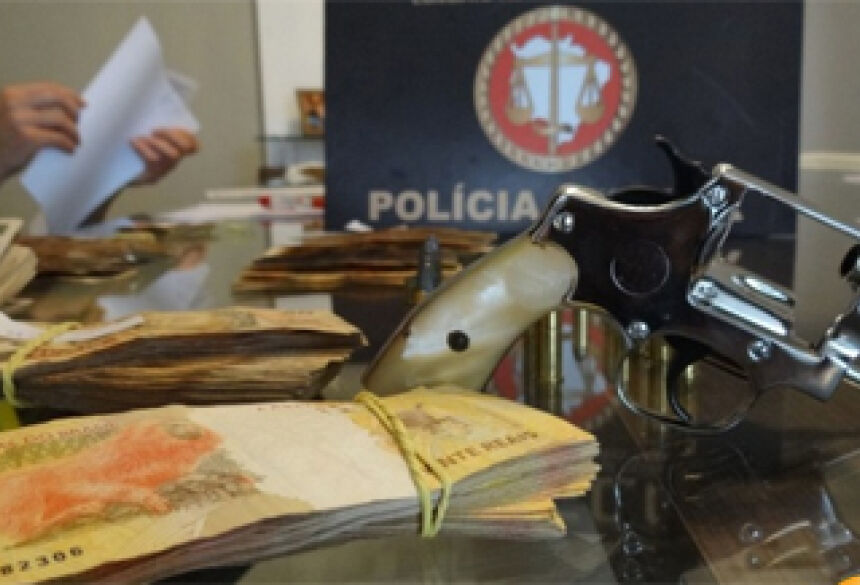 Operação do Gaeco, Receita e MPE apreendeu dinheiro e até arma de fogo (Foto:Divulgação)