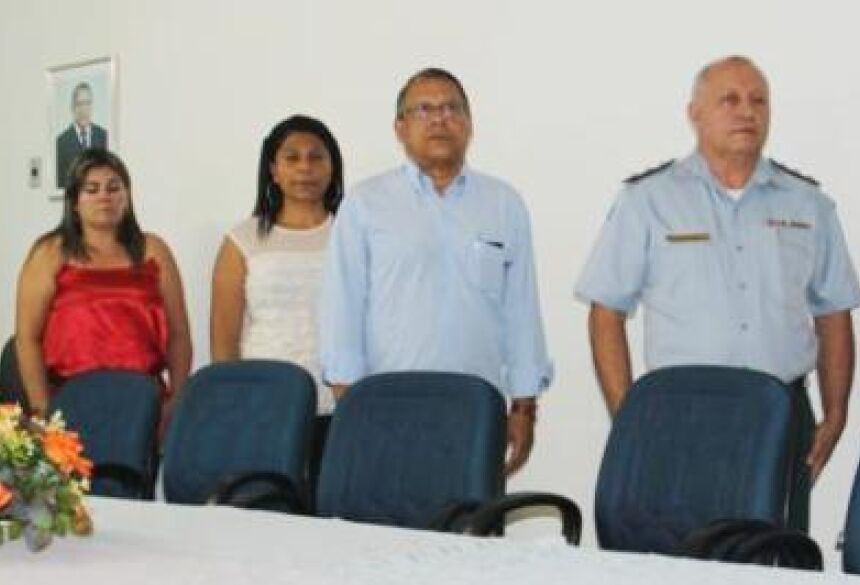 Prefeito de Jateí, Arilson Targino esteve presente na solenidade da Polícia Militar (Fotos: Sidney / Jateí Vip)