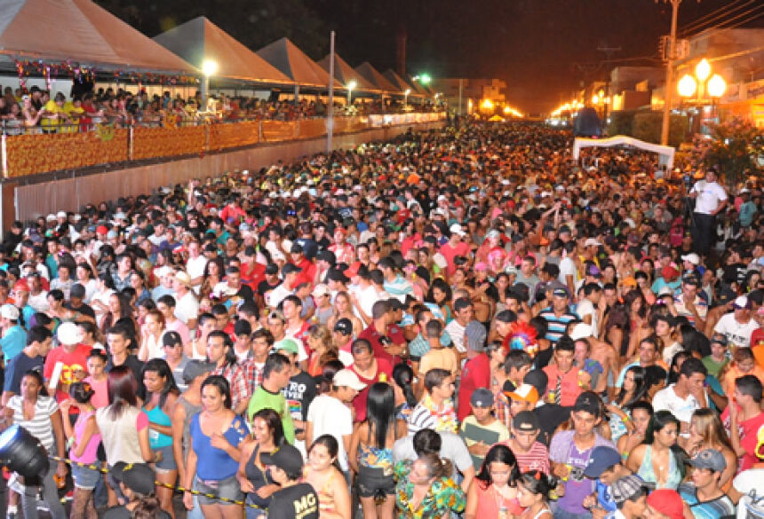 Fátima do Sul se prepara para receber público recorde nesta carnaval - Foto: Rogério Sanches / Fátima News