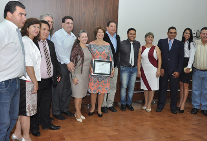 Vereadores com prefeito Arceno e demais autoridades durante solenidade - FOTO: DEMERVAL NOGUEIRA / FÁTIMA NEWS