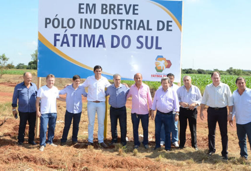 Prefeito Júnior Vasconcelos com empresários da ACIFAS e governador Reinaldo - FOTO: ROGÉRIO SANCHES / FÁTIMA NEWS