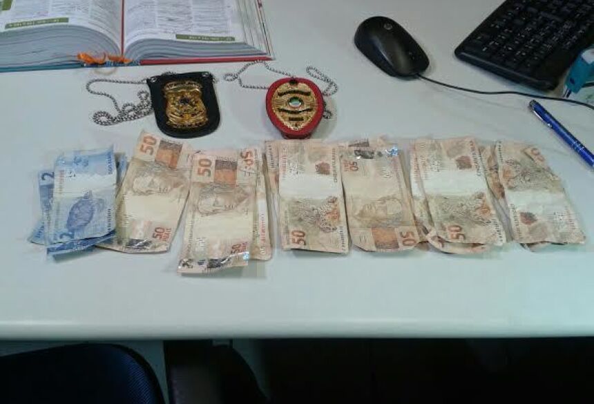 O dinheiro da vítima foi encontrado amassado, dentro do pátio de uma empresa - Foto: Bruno Henrique / Correio do Estado