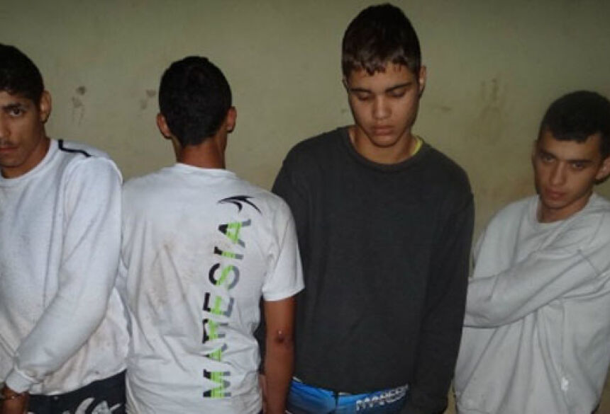 Grupo foi preso na madrugada desta sexta-feira em Dourados - Fotos: Osvaldo Duarte