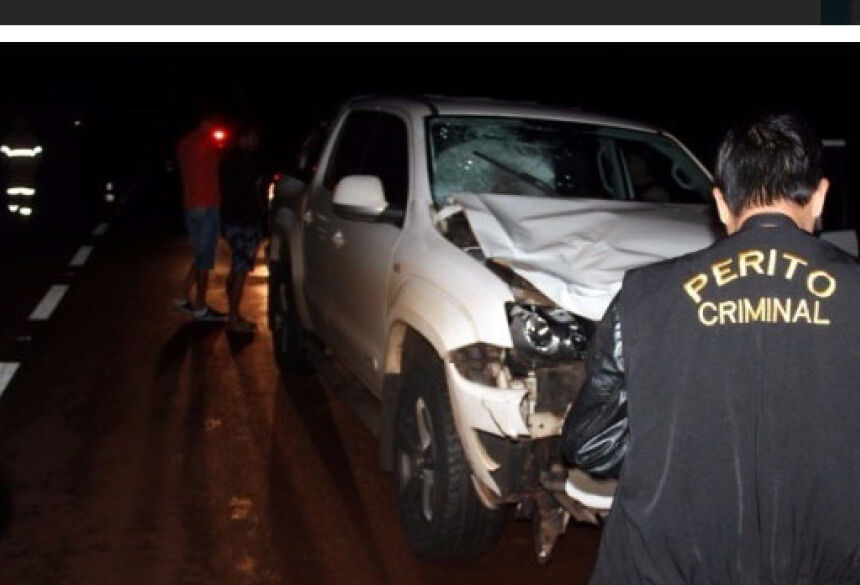 Amarok com placa de Minas Gerais era conduzida por funcionário de usina quando atropelou e matou ciclista na BR-163 (Foto: Sidney Bronka/94 FM)