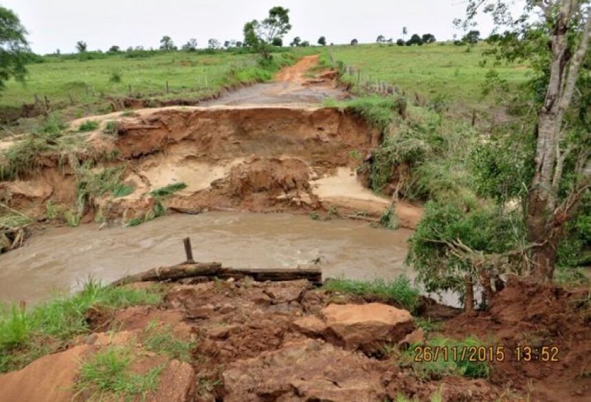 Prefeitura começa recuperação de pontes e estradas após estragos das chuvas em JATEÍ