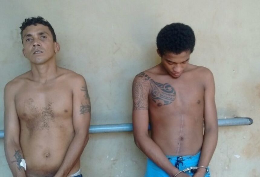 Os dois internos cumprem pena pela prática de furto no semiaberto- Foto: Osvaldo Duarte