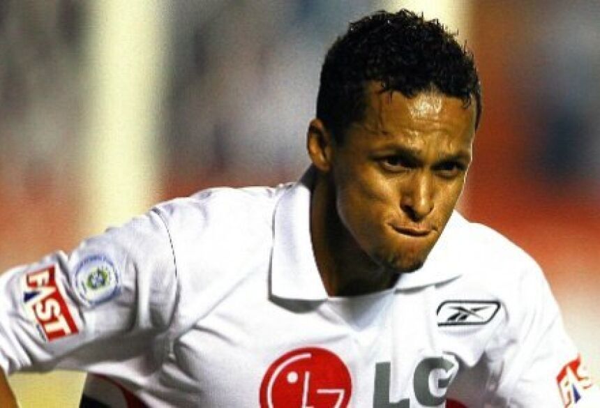 Souza na Libertadores de 2007 pelo São Paulo; meia foi preso pela PF por sonegação