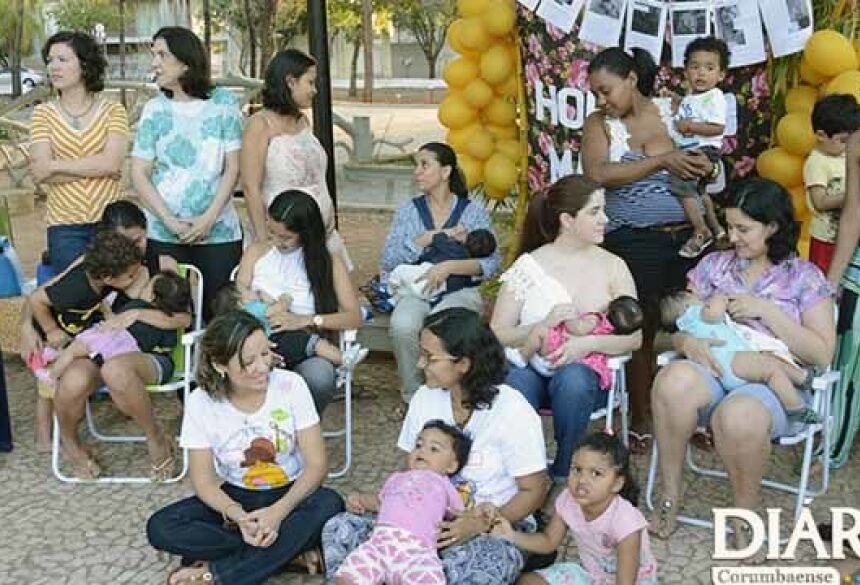 "Hora do mamaço" foi realizada pela primeira vez em Corumbá