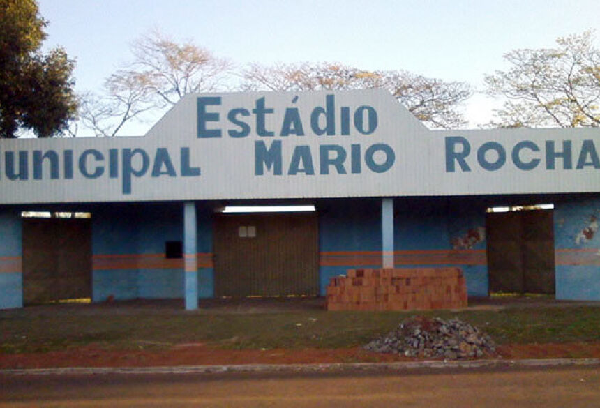Prefeitura inicia obras de reforma no Estádio Mário Rocha em Jateí