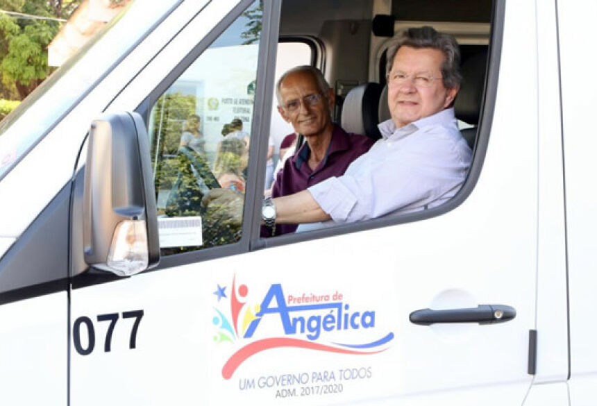 FOTO: ASSESSORIA - Deputado Onevan de Matos entrega emendas parlamentares para a Saúde de Angélica