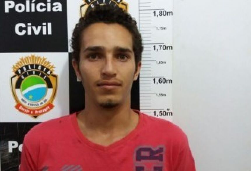 Rafael dos Santos, de 19 anos, acusado de favorecimento à prostituição -- (Foto: Sidnei Bronka)