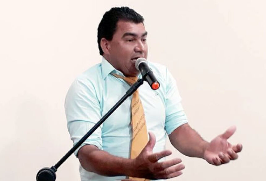 Foto – Demerval Nogueira - “Vereador Aribaldo Bispo critica administração por abandono a Guassulândia”