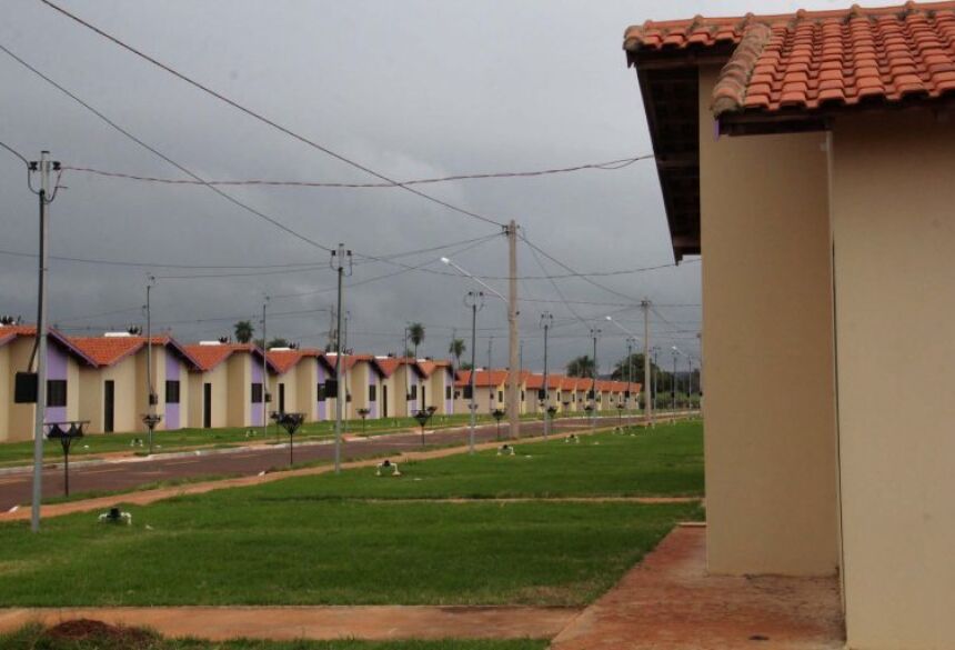 População foi beneficiada com a construção de 300 unidades habitacionais no loteamento Jardim dos Ipês. Foto: Agehab