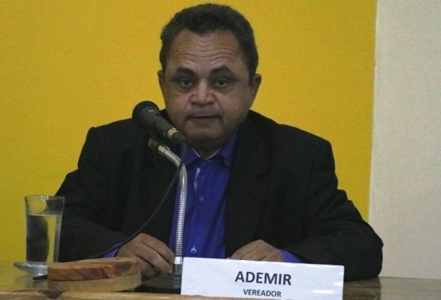 Vereador Ademir assume presidência da câmara - Foto: Ivinotícias