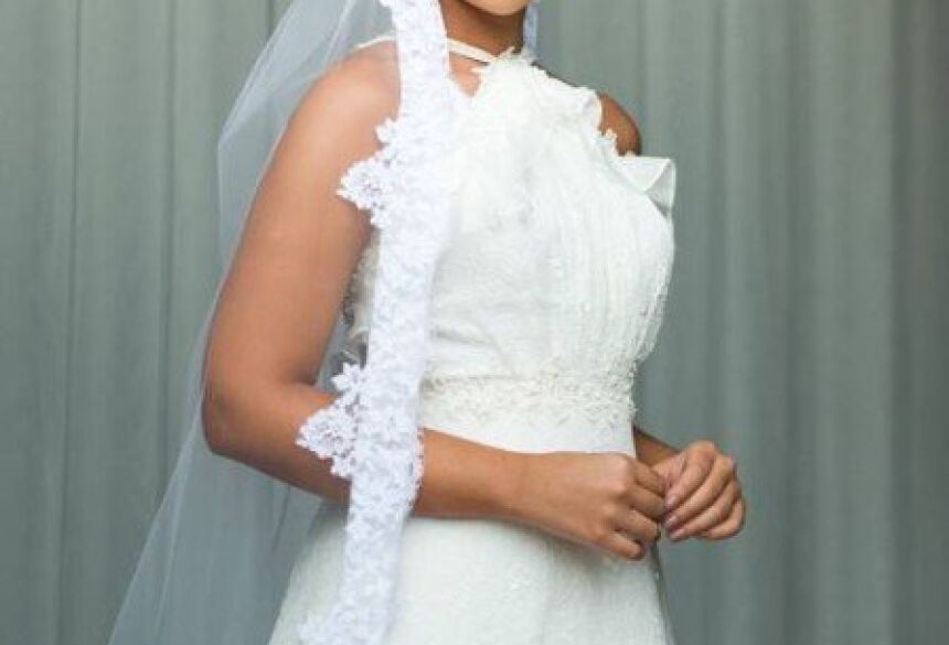 Melissa vestida de noiva em "O outro lado do paraíso" Foto: Raquel Cunha/Rede Globo/Divulgação