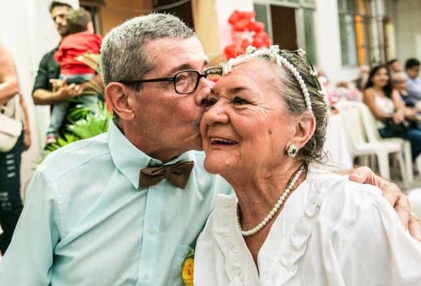 Idosos se casam em casa de repouso no Rio (Foto: Dantas Jr.)