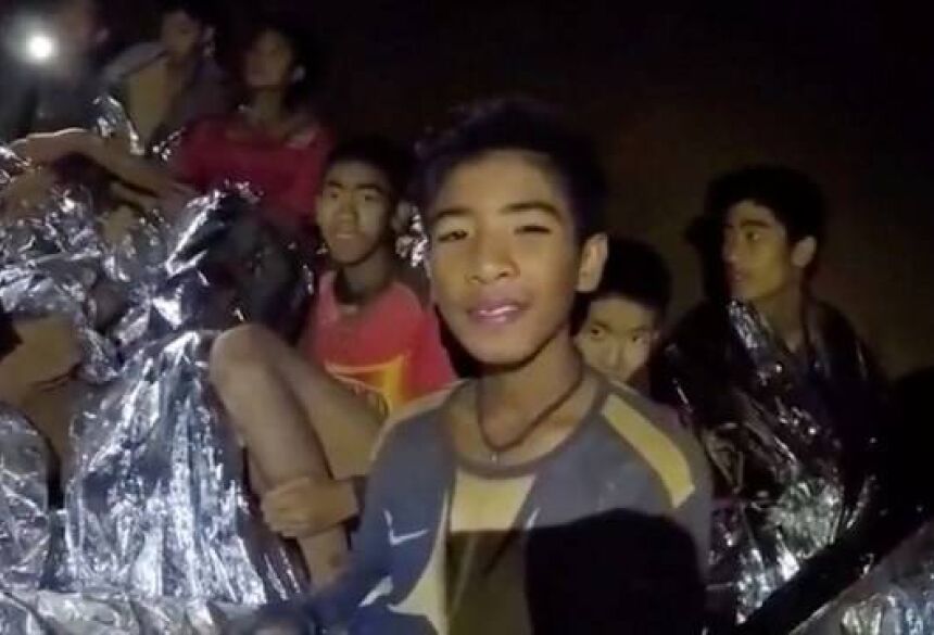Meninos presos na caverna na Tailândia; ex-marinheiro morreu no resgate Marinha da Tailândia / Divulgação via Reuters TV