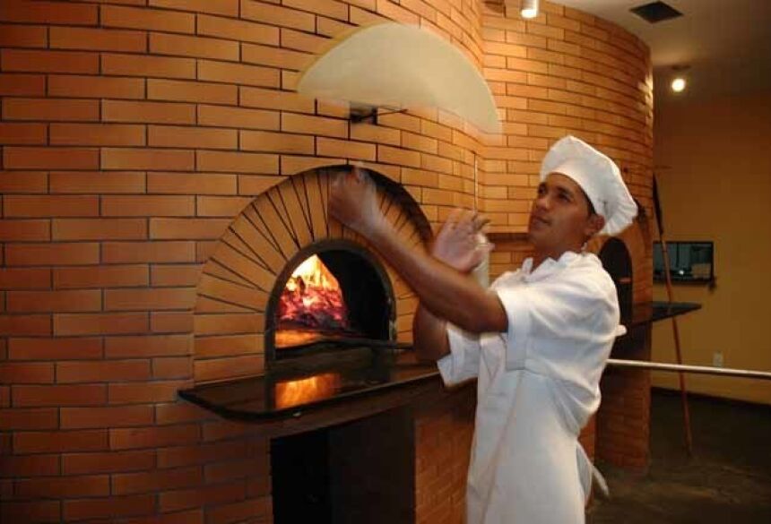 Pizzaiolo: uma das profissões que tem vaga (reprodução Google)