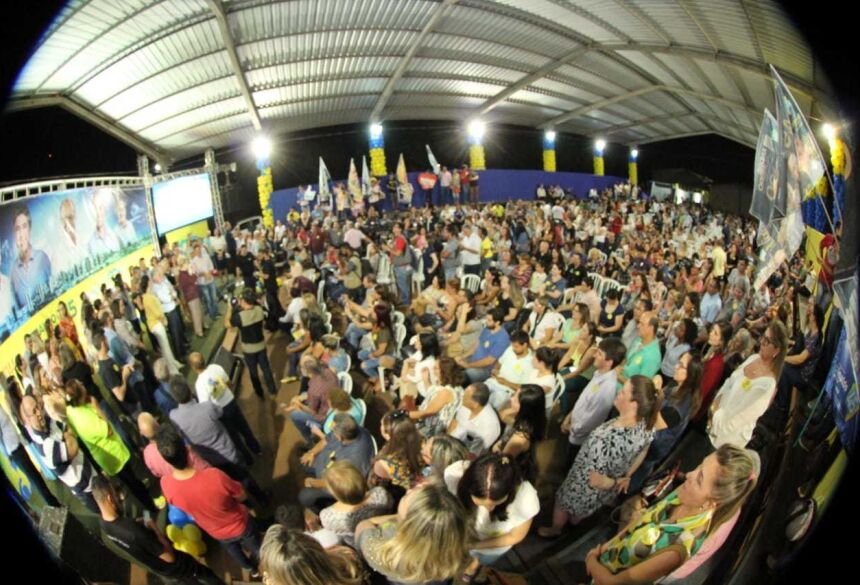Reinaldo reafirma compromisso com Educação "Carga horária de 20h vão receber salário de 40h"