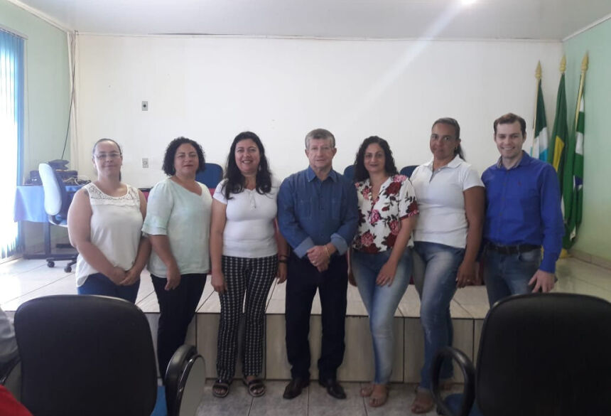 FOTO: MELISSA - Prefeito empossa novos membros do Conselho de Assistência Social em Jateí