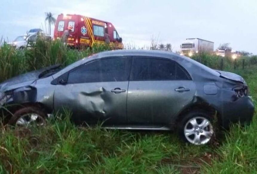 Acidente aconteceu próximo a uma curva a cerca de três quilômetros do Rio Ivinhema – Fotos: Márcio Rogério/Nova News