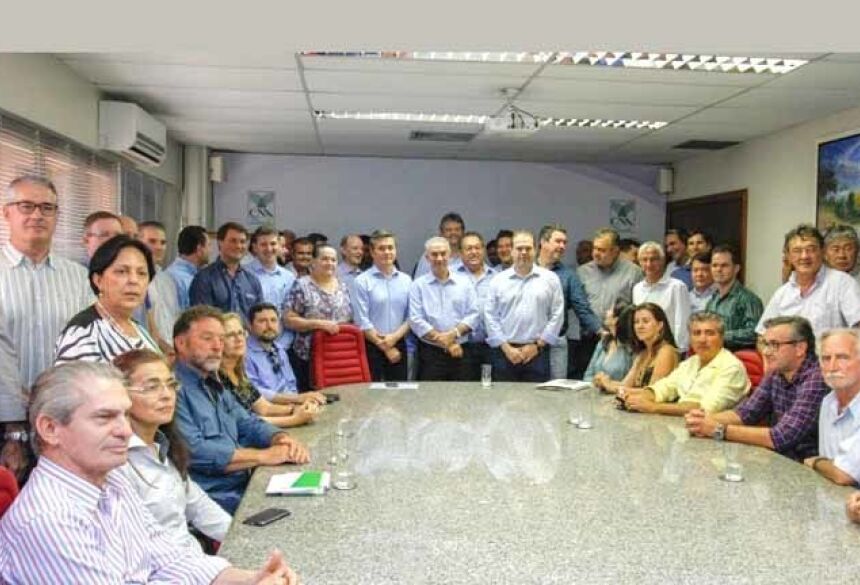 Governador se reuniu com dezenas de presidentes de sindicatos rurais de Mato Grosso do Sul (Foto: Divulgação)