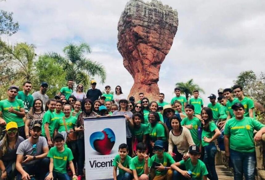 VICENTINA: Escola Estadual São José embarca em mais uma Viagem de Conhecimento no Paraná