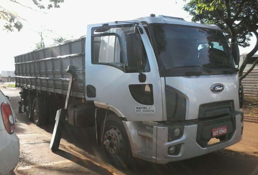 Caminhão com maconha apreendido pelo DOF - Crédito: Osvaldo Duarte / Dourados News
