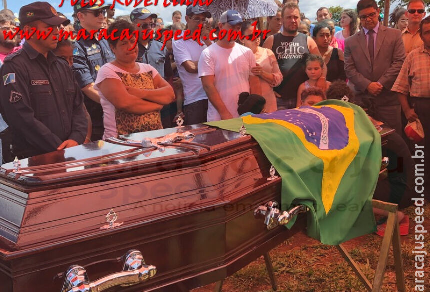 Emoção marca o sepultamento do Policial Militar Juciel Rocha Professor / Foto: Robertinho Speed