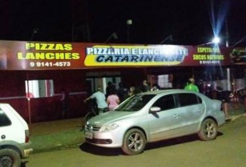 Pizzaria onde o crime aocnteceu, em Aral Moreira (Foto: Porã News)