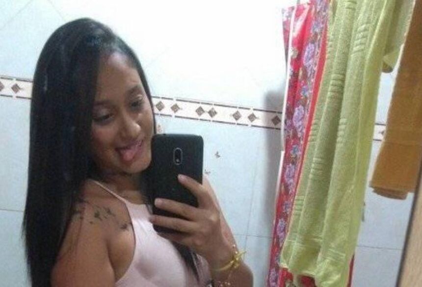 Alessandra de Freitas Horth, de 24 anos, foi encontrada morta, na última sexta-feira, próximo ao Cemitério Nossa Senhora do Belém, conhecido como do Corte Oito, em Duque de Caxias, na Baixada Fluminense Foto: Arquivo pessoal