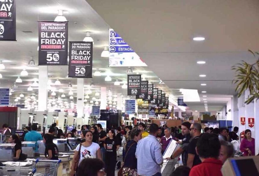 Em altas temporadas o Shopping chega a receber mais de 60 mil pessoas. (Foto: Divulgação)