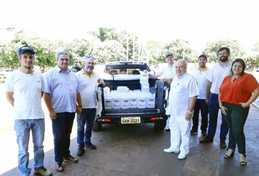 Rotary Club / Usina Agro energética de Fátima do Sul doam 300 litros de álcool gel ao Hospital de Itaporã