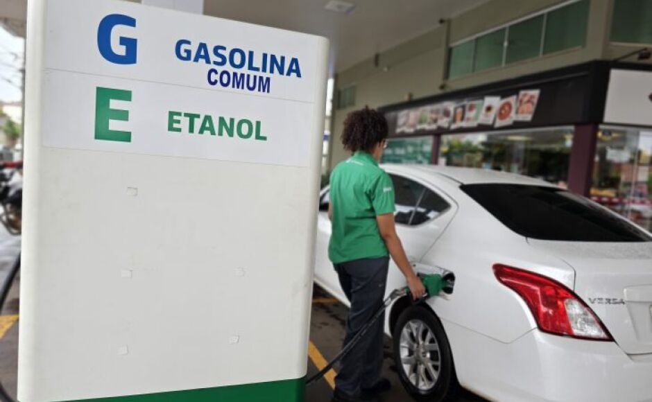 Pesquisa mostra diferença de preço de 32,25% no etanol e de 22,98% na gasolina em MS