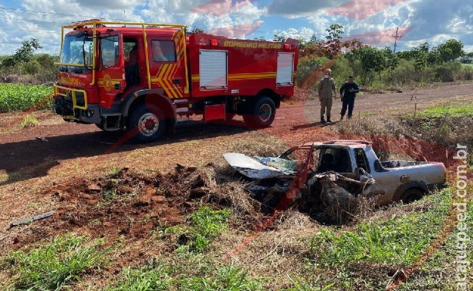 Homem que tentava contra a própria vida se envolve em acidente com carreta