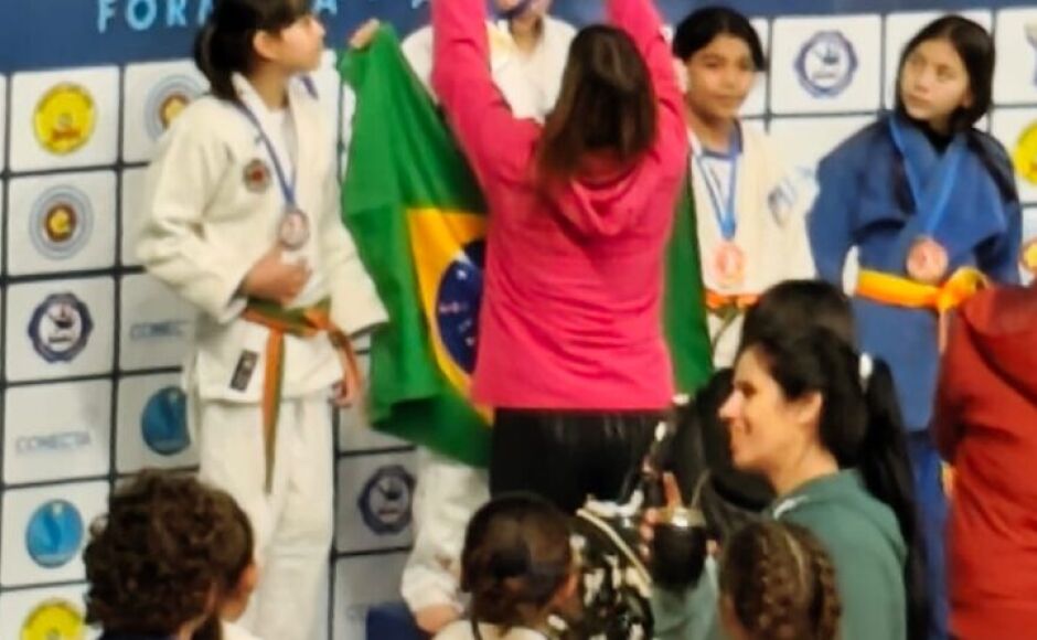 No judô, Vicentina vai à luta na Argentina, representa o Brasil e volta com grandes conquistas