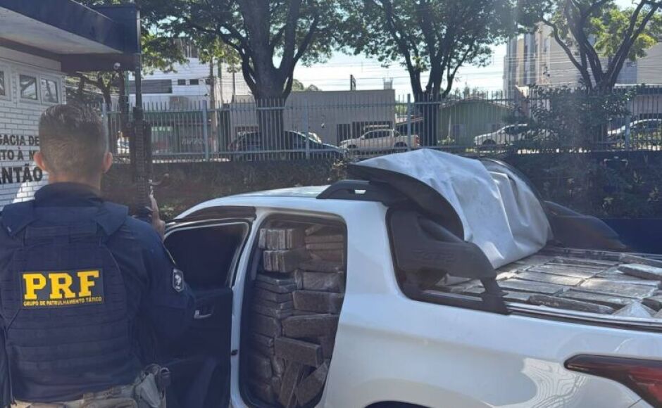 Motorista que tentou fugir da PRF em Dourados transportava 1,4t de maconha