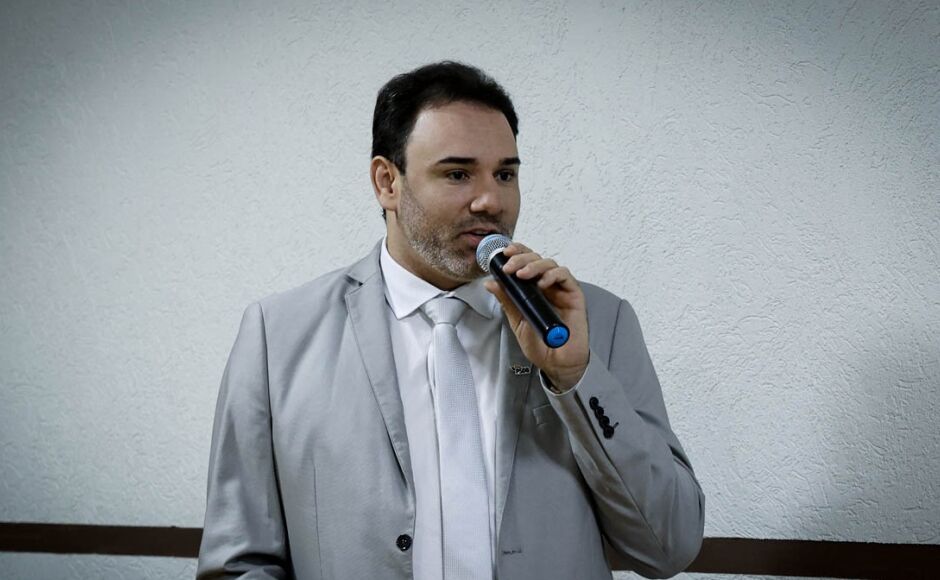Câmara homenageia ex-prefeito Marquinhos do Dedé com o Título de Cidadão Vicentinense