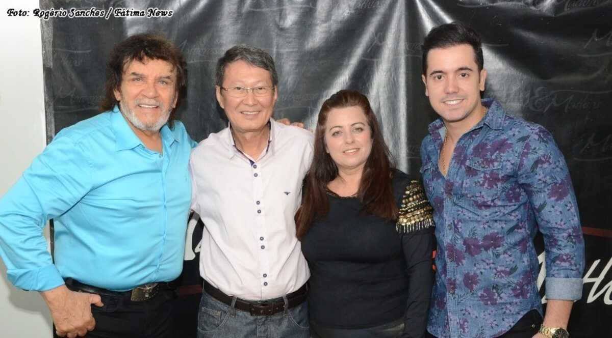 Veja as FOTOS do Show de Mato Grosso e Mathias nos 28 anos em VICENTINA Fátima News Veja as FOTOS do Show de Mato Grosso e Mathias nos 28 anos em VICENTINA Fátima News